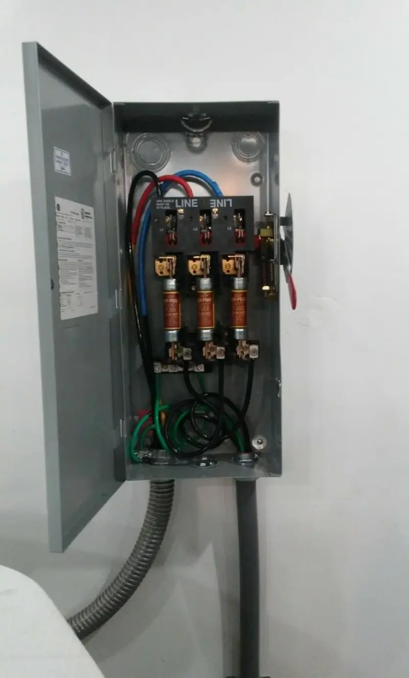 Three-phase disconnect switch installed for Smoke Detector Installation in Fraser